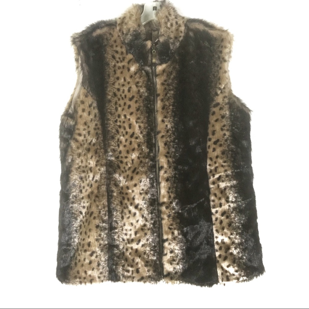 Leopard print faux fur vest